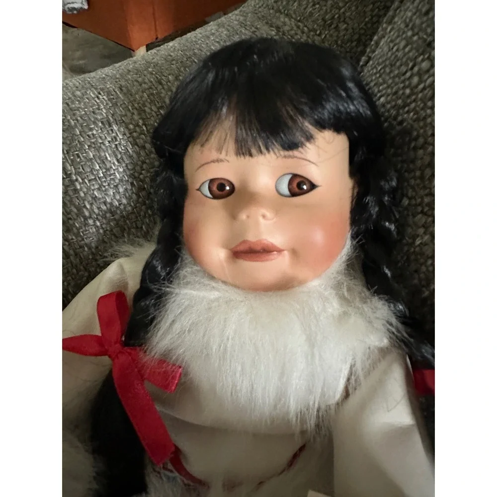 Edwin M Knowles Miki Porcelain Doll Kathy Barry-Hippensteel Toys Tots 76215-HT